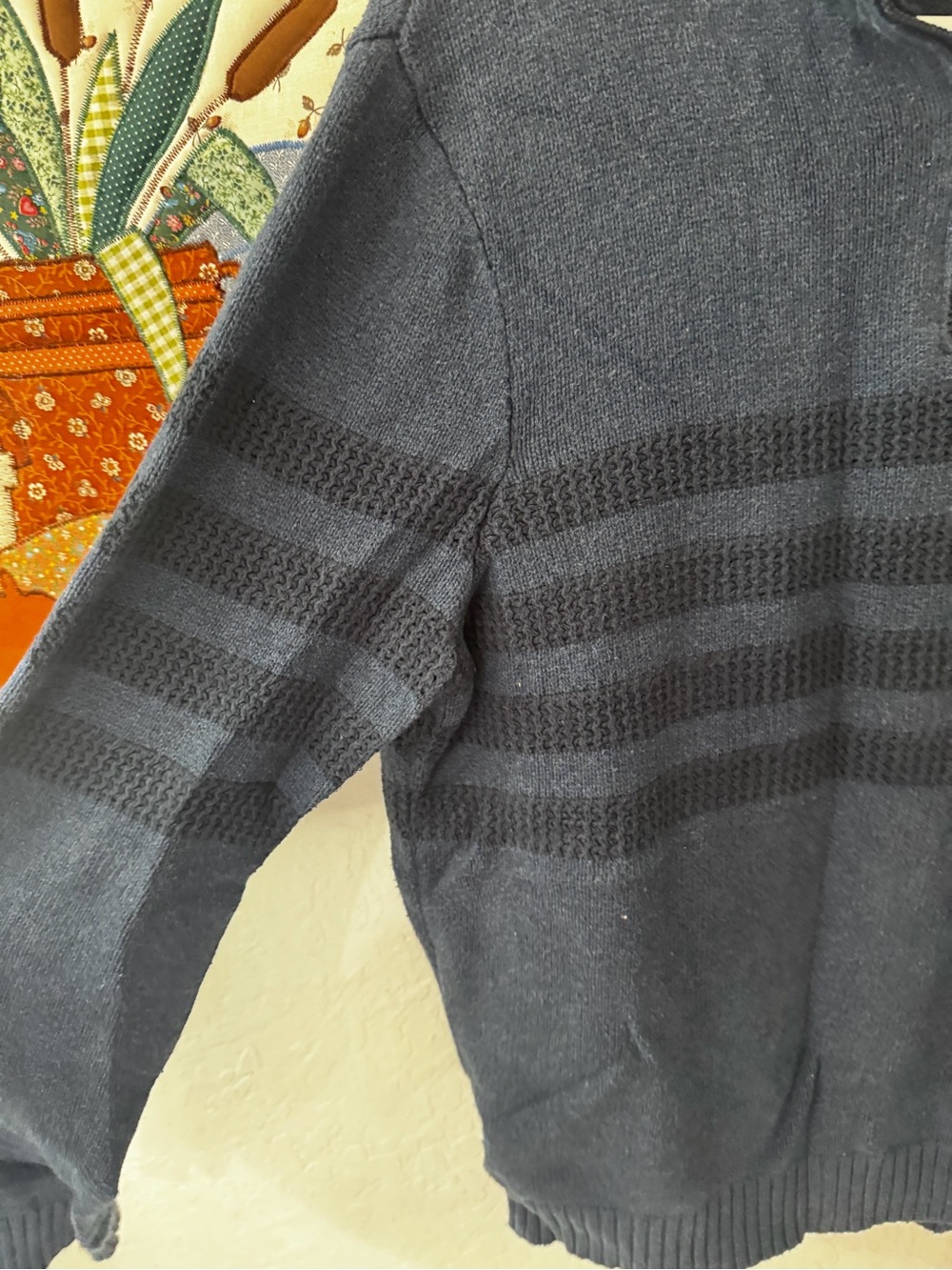 Tahari Men’s navy blue striped Henley sweater large - Picture 2 of 6